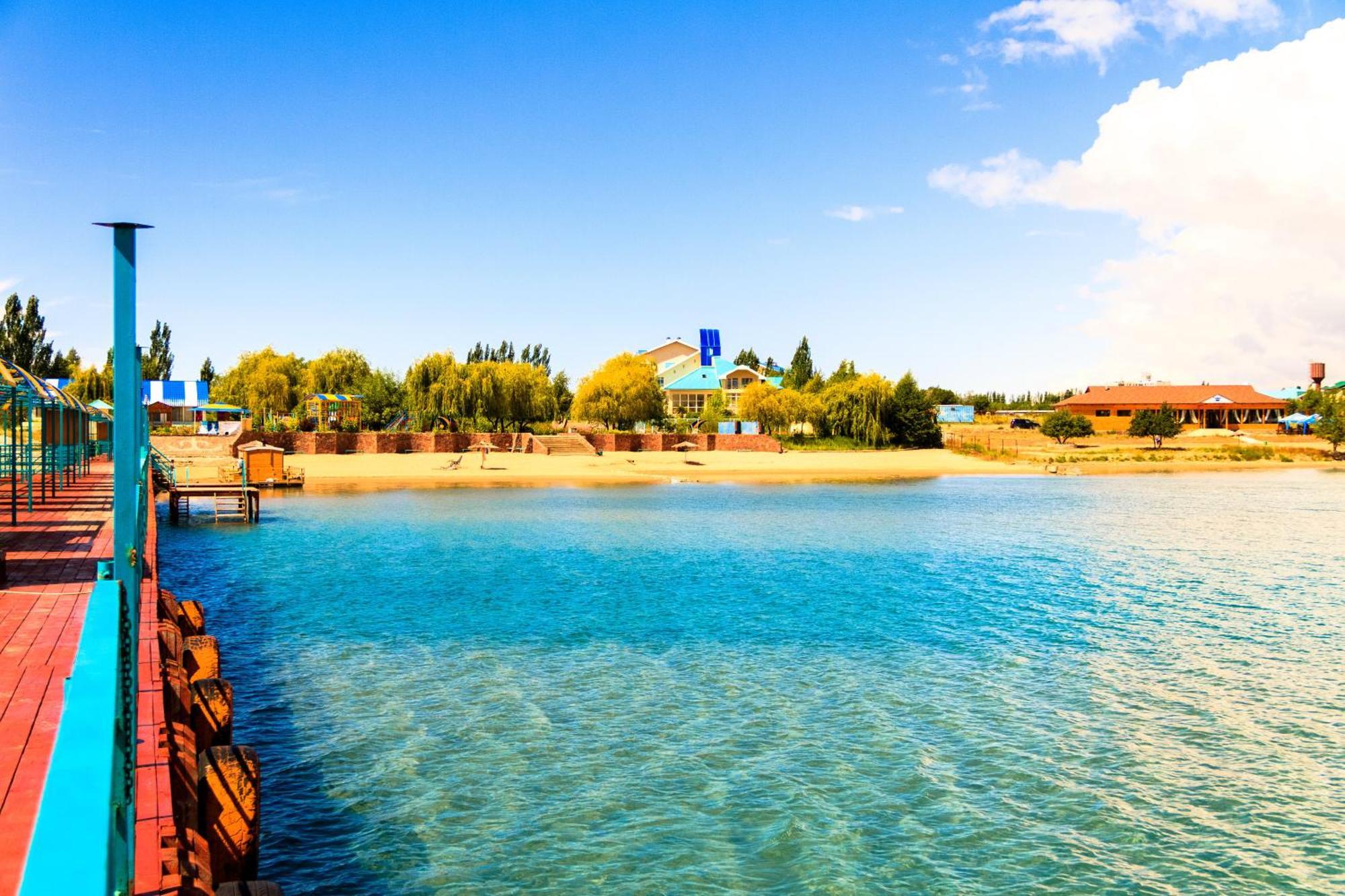 Tri Korony Otel Çolpan Ata Dış mekan fotoğraf