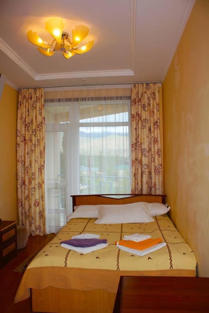 Tri Korony Otel Çolpan Ata Dış mekan fotoğraf