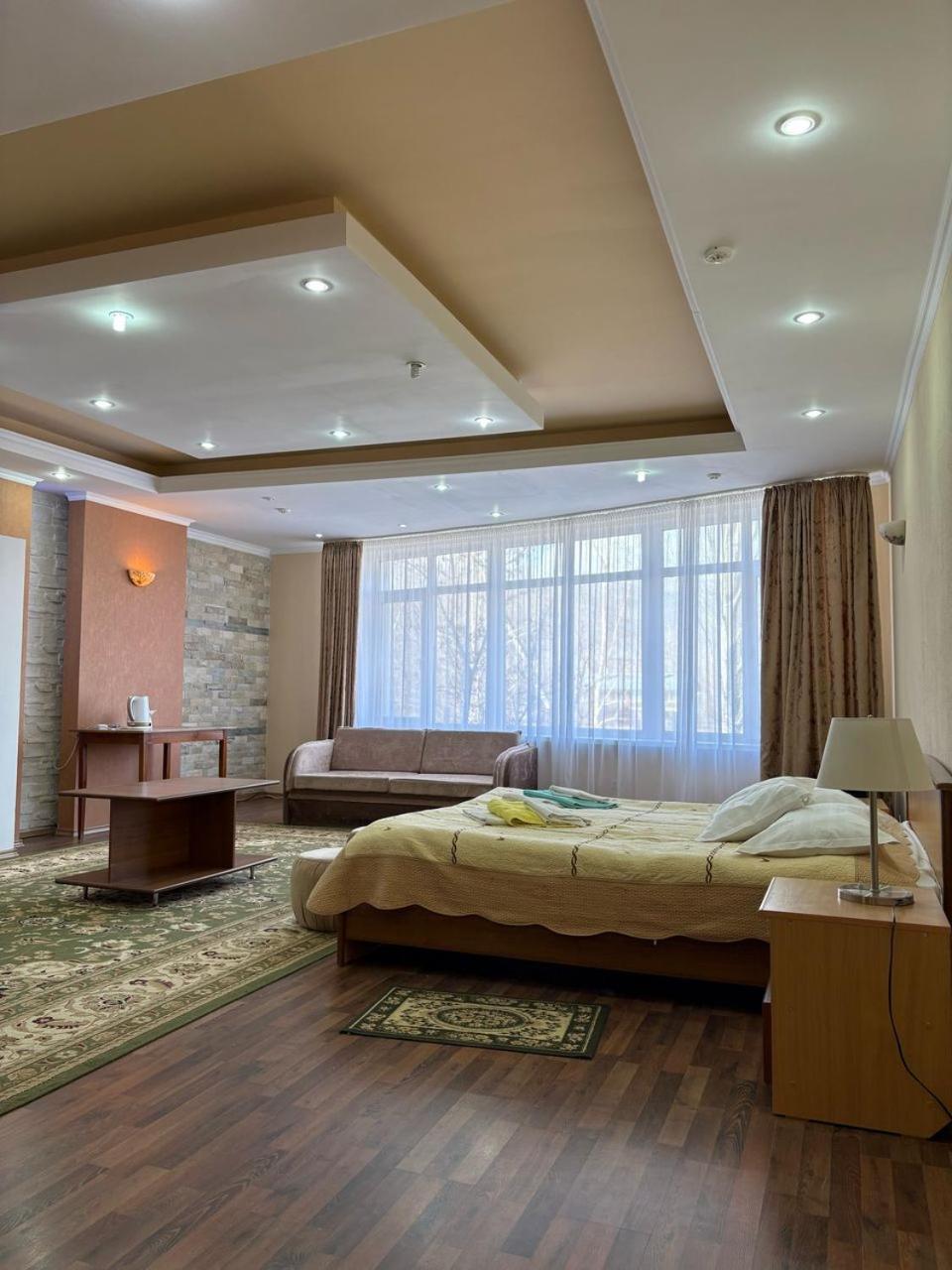 Tri Korony Otel Çolpan Ata Dış mekan fotoğraf