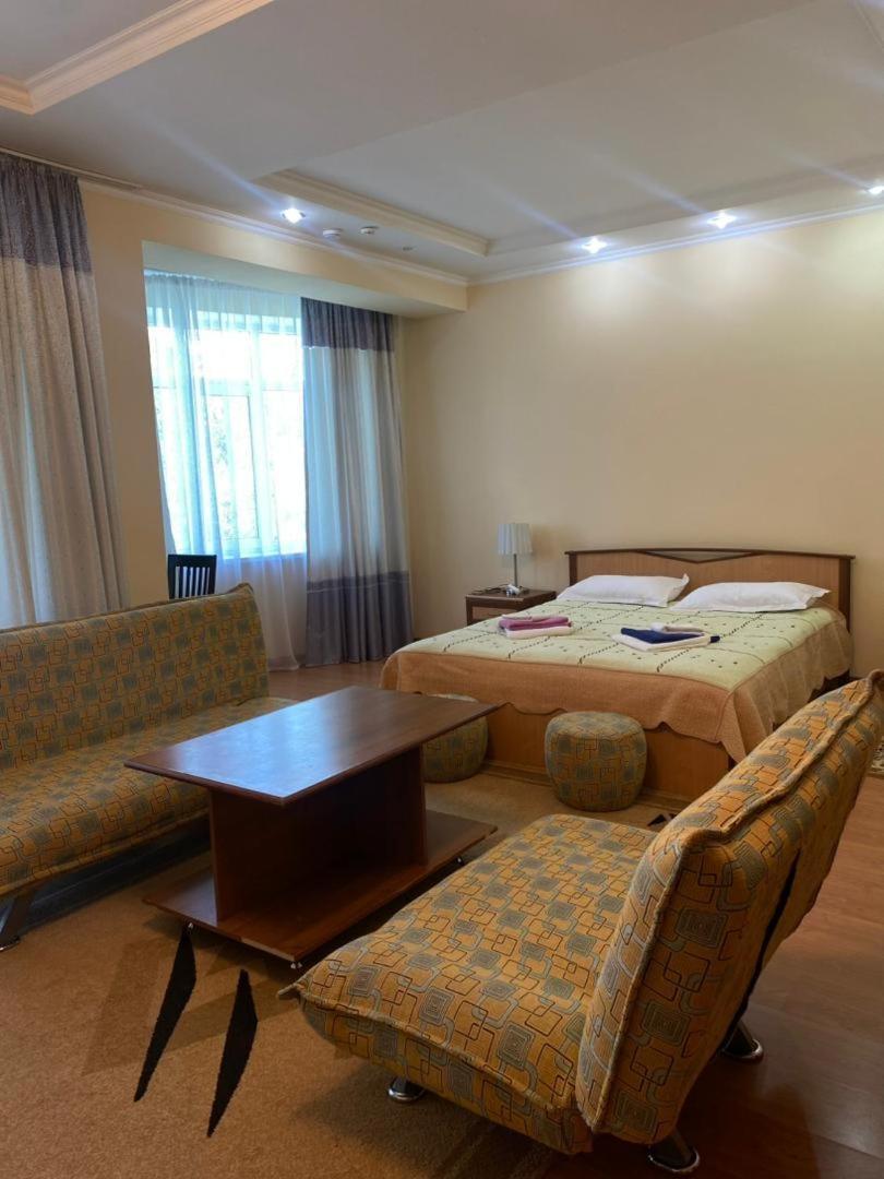 Tri Korony Otel Çolpan Ata Dış mekan fotoğraf